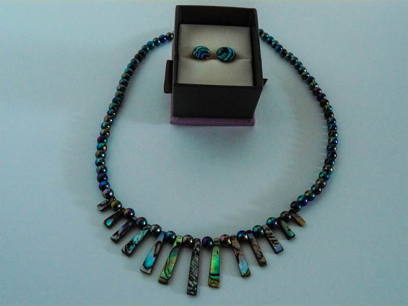 Small New Zealand Tiki - LadyPaua